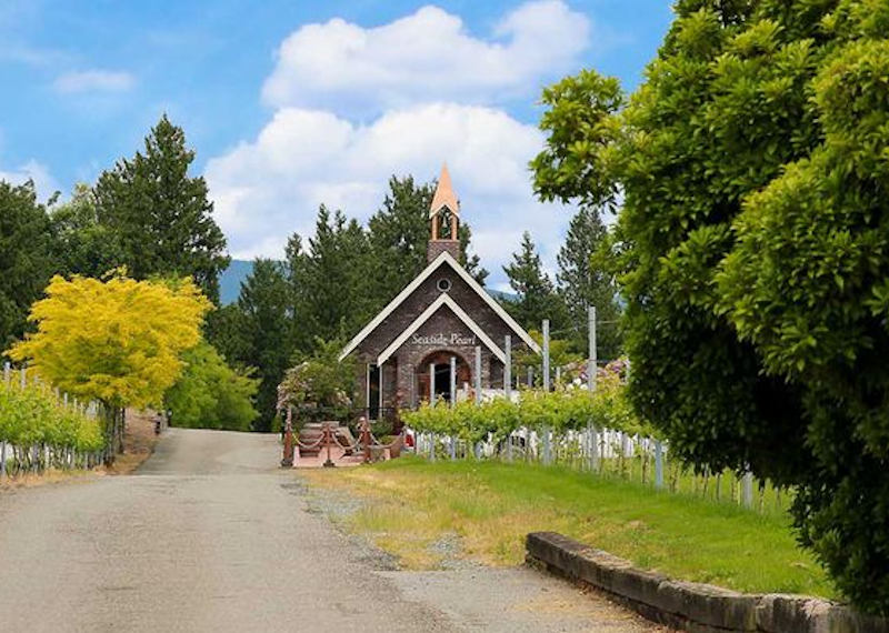 Seaside Pearl Farm Gate Winery.